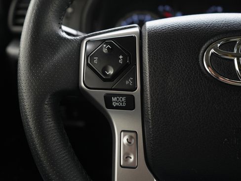 Used 2022 Toyota 4Runner Limited image 25