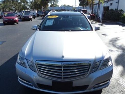 Used 2013 Mercedes-Benz E 350 4MATIC Wagon image 5