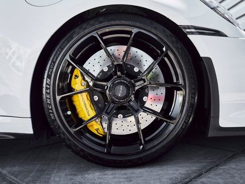 Used 2022 Porsche 911 GT3 image 21