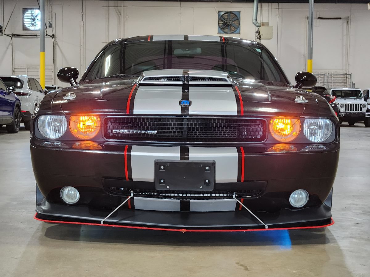Used 2010 Dodge Challenger R/T w/ Mopar 10 Pkg RWD image 2