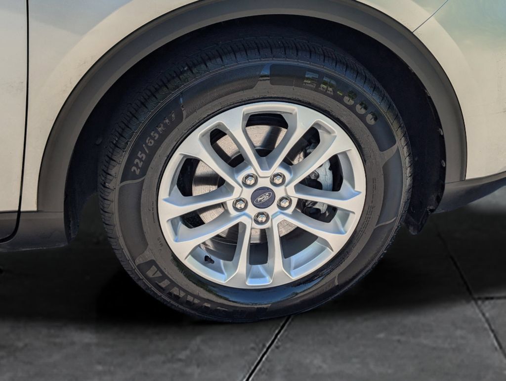 Used 2022 Ford Escape SE FWD image 11