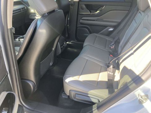 New 2026 Lincoln Corsair Reserve image 17