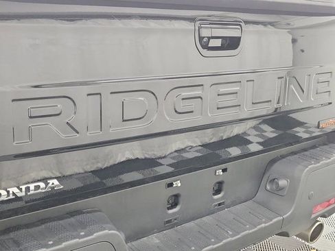 Used 2025 Honda Ridgeline TrailSport image 7