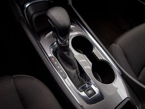 Used 2023 Chevrolet Malibu LT FWD image 19