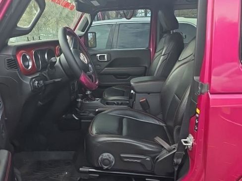 Used 2022 Jeep Wrangler Rubicon w/ Cold Weather Group image 4