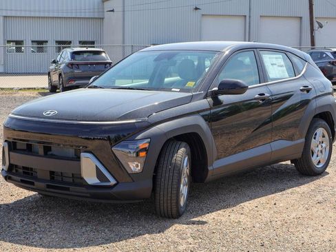 New 2026 Hyundai Kona SE image 28