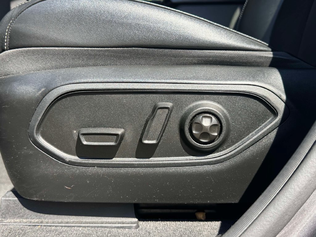 Used 2021 Jeep Grand Cherokee L Laredo AWD/4WD image 16