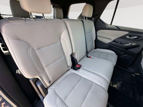Used 2023 Chevrolet Traverse LS w/ Safety Package FWD image 27