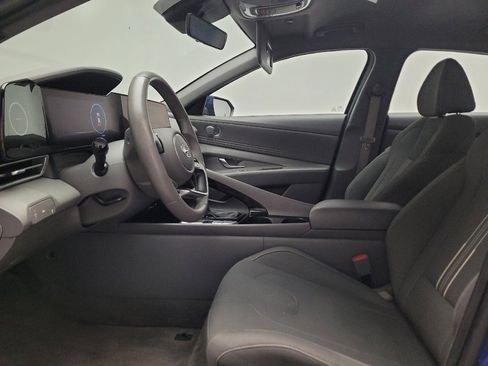Used 2023 Hyundai Elantra SEL w/ Convenience Package FWD image 17