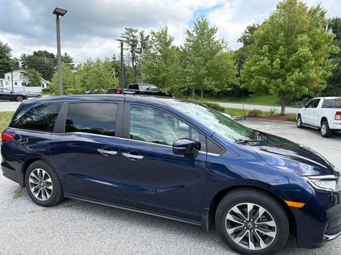 Used 2024 Honda Odyssey EX-L image 13