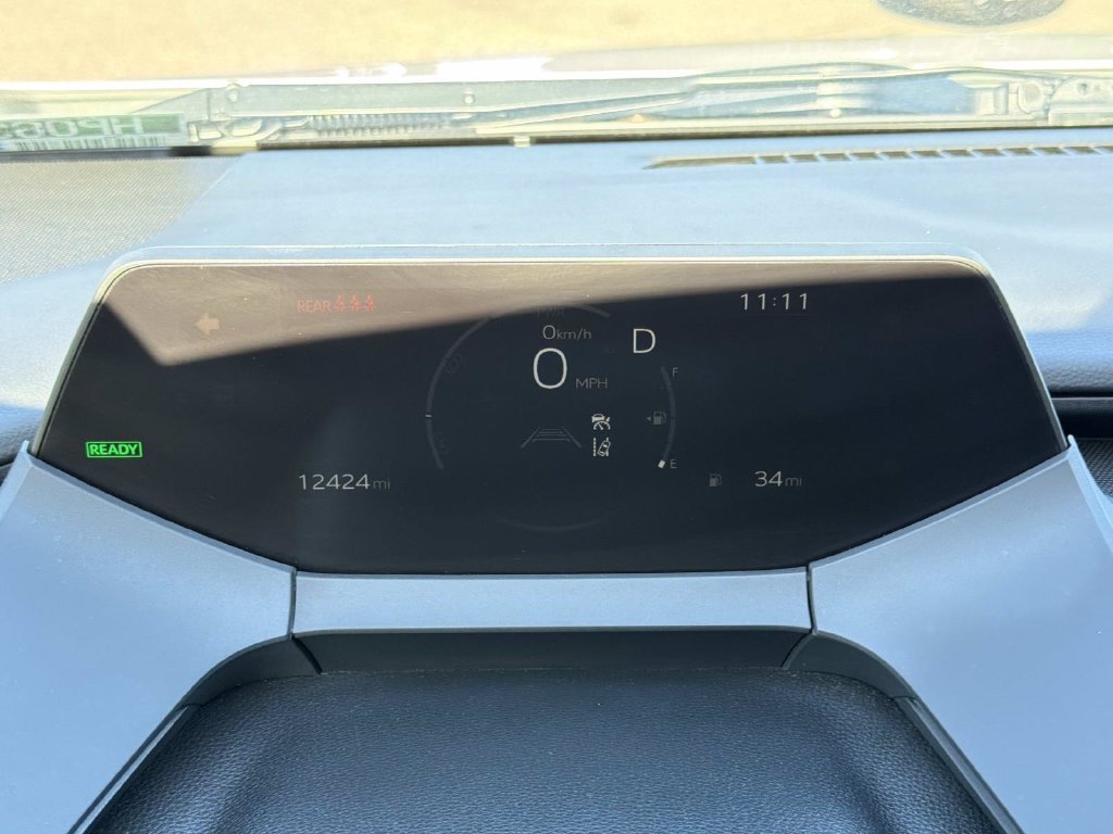 Used 2025 Toyota Prius FWD image 19