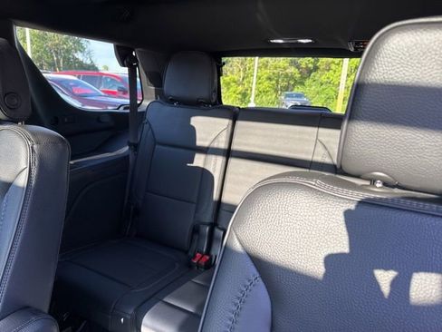 Used 2023 GMC Yukon Denali AWD/4WD image 12