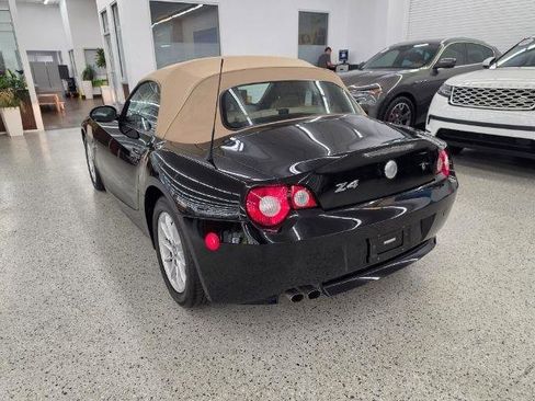 Used 2005 BMW Z4 2.5i RWD image 6