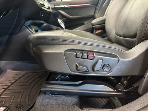 Used 2022 BMW X1 sDrive28i w/ Convenience Package FWD image 13