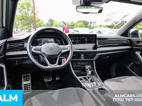 Used 2025 Volkswagen Jetta Sport FWD image 26