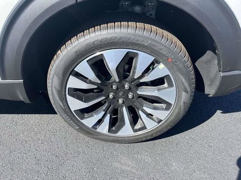 New 2026 Ford Explorer Platinum AWD/4WD image 5