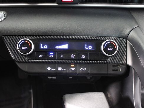 Used 2021 Hyundai Elantra SEL FWD image 12