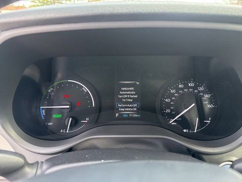 Used 2022 Toyota Sienna XLE image 25