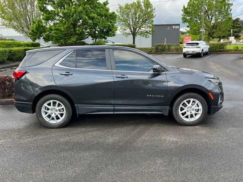 Used 2023 Chevrolet Equinox LT w/ Driver Convenience Package AWD/4WD image 5
