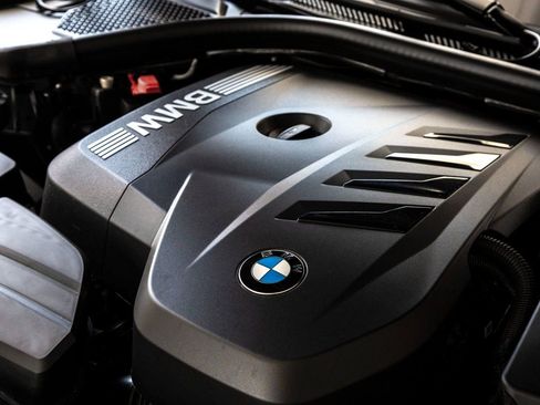 New 2025 BMW 330i Sedan w/ Convenience Package image 34