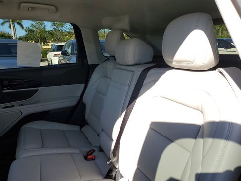 New 2026 Lincoln Nautilus Premier w/ Jet Appearance Package image 11