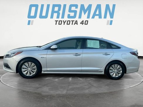 Used 2016 Hyundai Sonata SE image 3