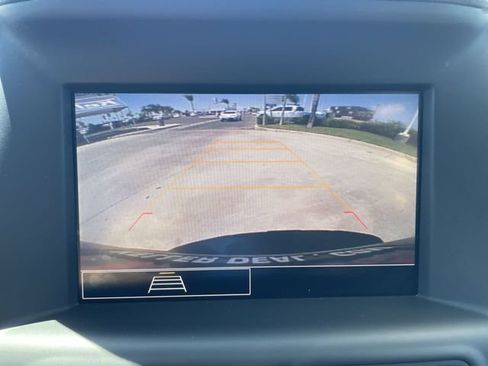 Used 2024 GMC Terrain SLE AWD/4WD image 14