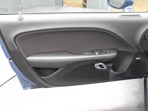 Used 2023 Dodge Challenger R/T w/ Blacktop Package image 28