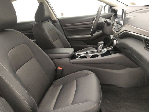 Used 2024 Nissan Altima 2.5 SV image 21