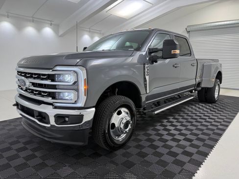 Used 2026 Ford F350 Lariat AWD/4WD image 3