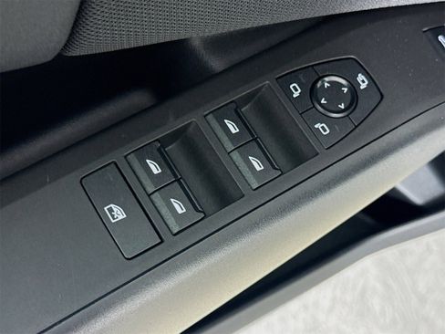 Used 2025 BMW X3 xDrive30i w/ Convenience Package image 17