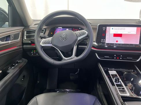 New 2026 Volkswagen Atlas SEL image 18