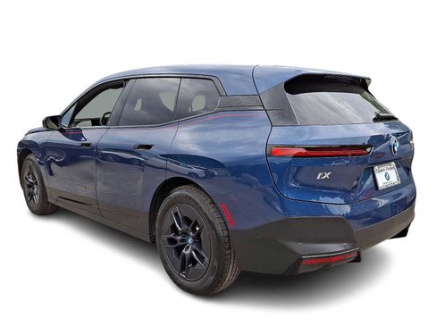 Used 2024 BMW iX xDrive50 w/ Convenience Package AWD/4WD image 4