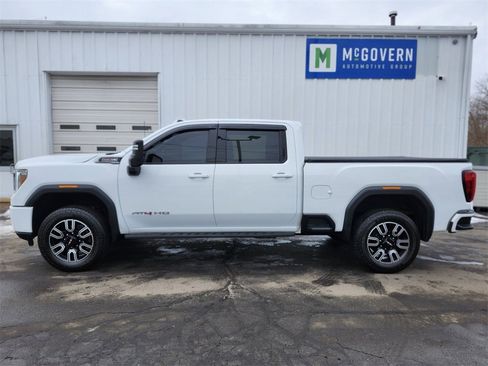 Used 2021 GMC Sierra 2500 AT4 w/ AT4 Premium Plus Package image 2