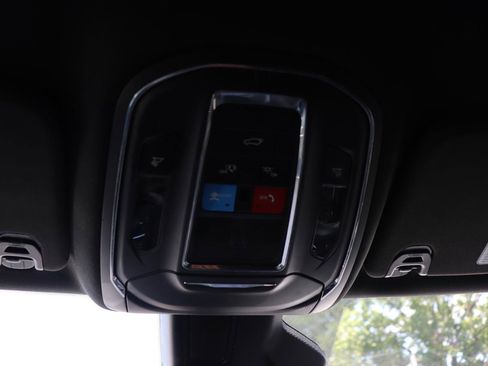 Used 2024 Jeep Wagoneer Series II AWD/4WD image 45