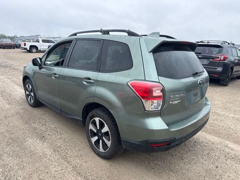 Used 2018 Subaru Forester 2.5i Premium w/ All-Weather Package AWD/4WD image 2