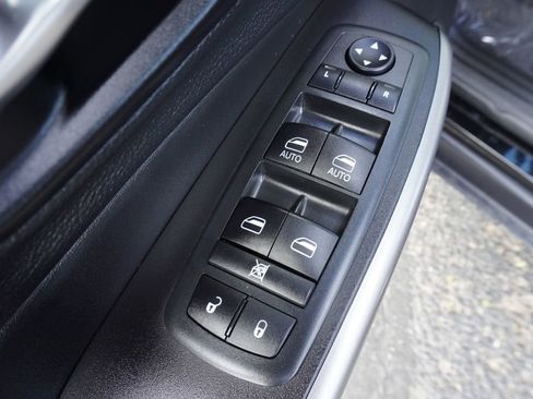 Used 2021 Jeep Cherokee Latitude Lux w/ Comfort/Convenience Group image 15