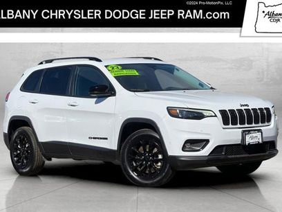 Used 2023 Jeep Cherokee Altitude Lux