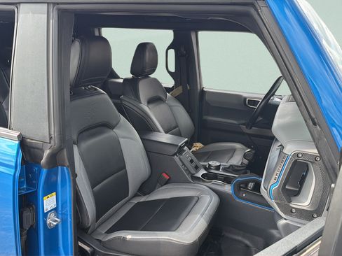 Certified 2022 Ford Bronco Black Diamond w/ Sasquatch Package AWD/4WD image 19