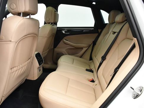 Certified 2025 Porsche Macan Turbo image 44