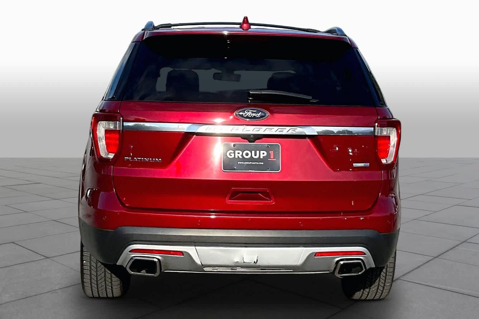 Used 2017 Ford Explorer Platinum AWD/4WD image 5