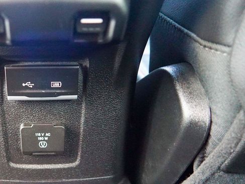 Used 2018 Jeep Wrangler Unlimited Rubicon w/ Dual Top Group AWD/4WD image 19
