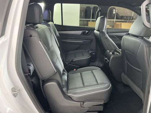 Used 2025 Buick Enclave Sport Touring image 26