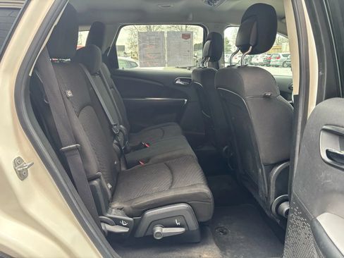 Used 2016 Dodge Journey SXT w/ Comfort/Convenience Group image 14