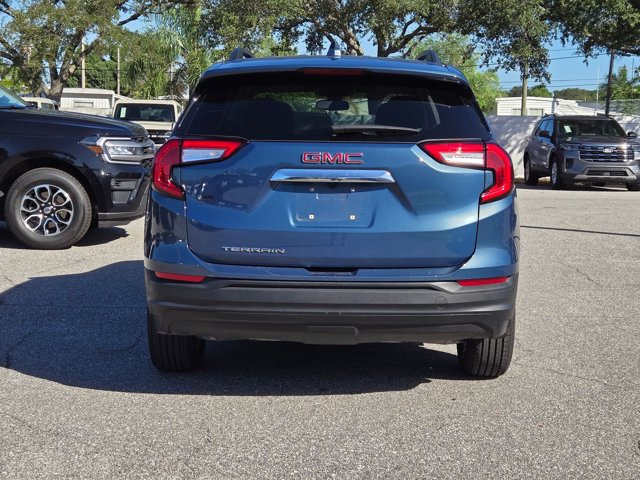 Used 2024 GMC Terrain SLE w/ Driver Convenience Package FWD image 6