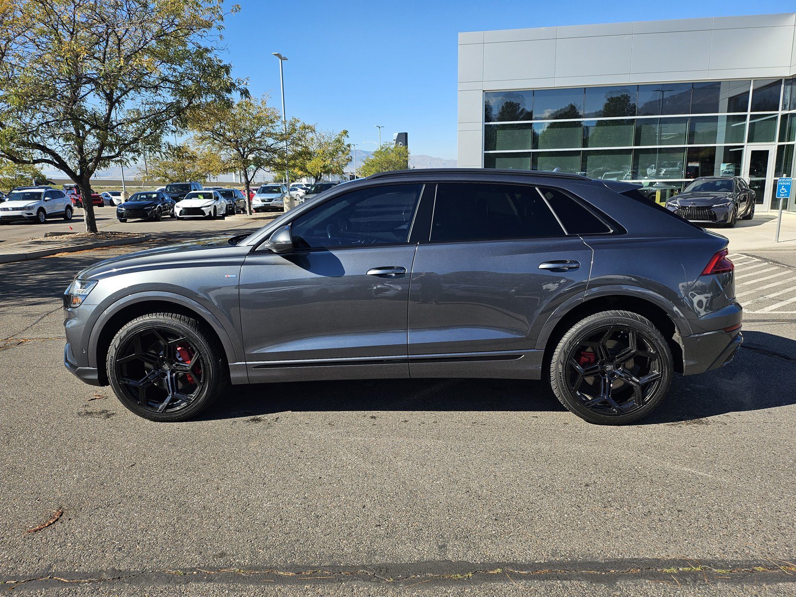 Used 2019 Audi Q8 Prestige w/ Year 1 Package AWD/4WD image 9