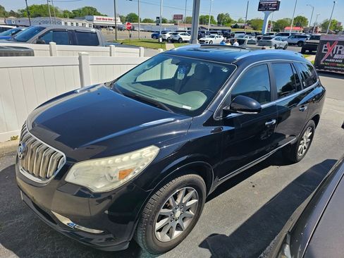Used 2016 Buick Enclave Convenience image 1