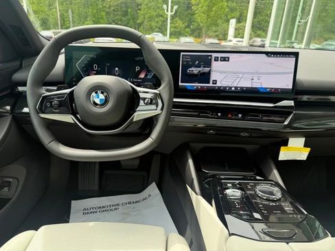 Used 2026 BMW 530i xDrive w/ Executive Package image 12