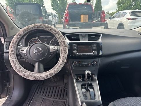 Used 2017 Nissan Sentra SV FWD image 11