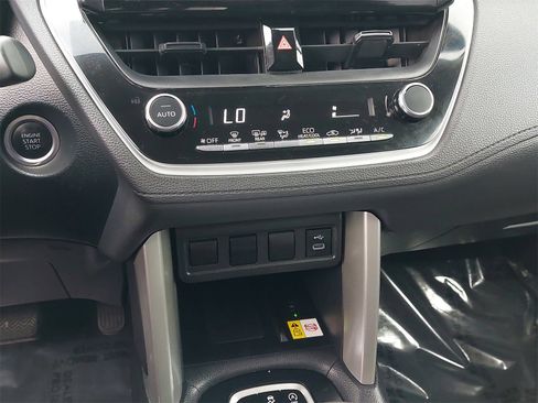 Used 2023 Toyota Corolla Cross LE image 23
